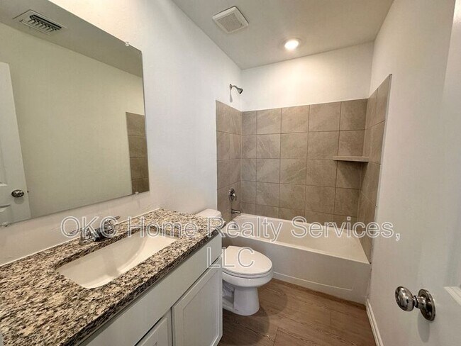 Building Photo - 3220 NW 147th Ter