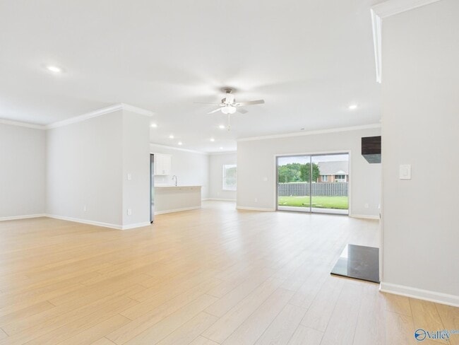 Building Photo - 18072 Longleaf Dr