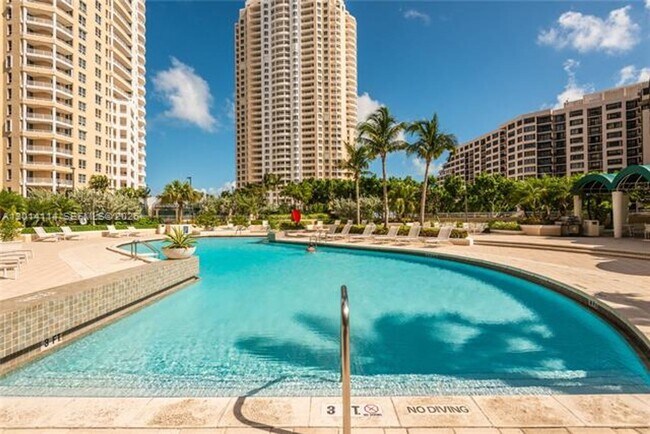 Building Photo - 888 Brickell Key Dr