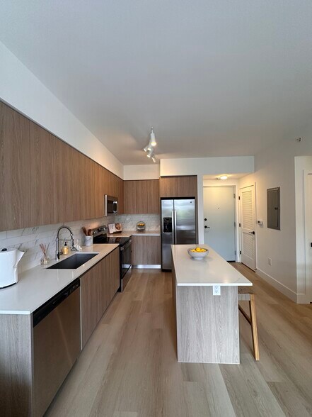 Primary Photo - 2535 NE 182nd St