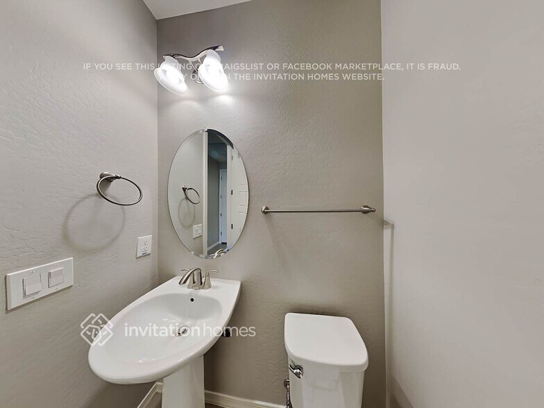 Building Photo - 18210 W Carlota Ln