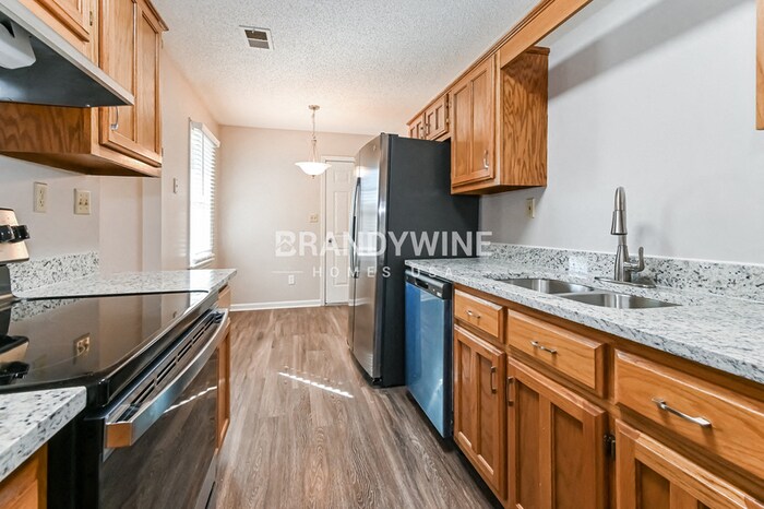 Building Photo - 7800 Lowrance Rd