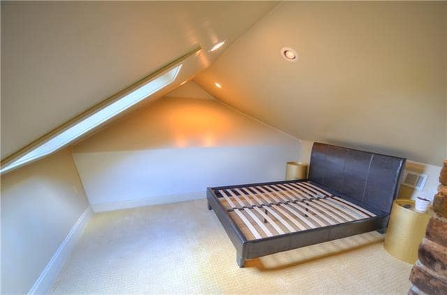 Building Photo - 919 Jackson Ave