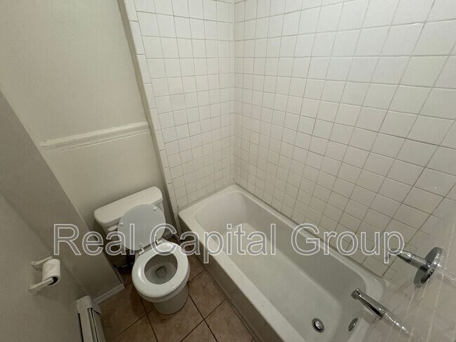 Building Photo - 1210 1st Ave