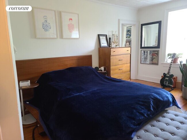 Building Photo - 118 Java St