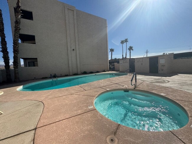 Building Photo - 1611 AZ-95