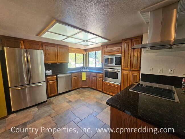 Building Photo - Stunning House with a Pool in West Redding Coming Available in August!