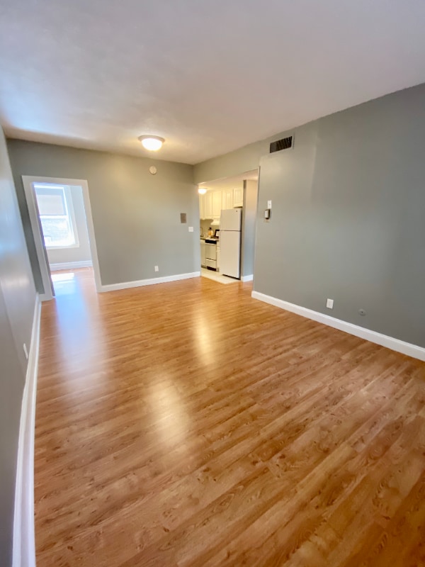 Building Photo - 1862 Beacon St