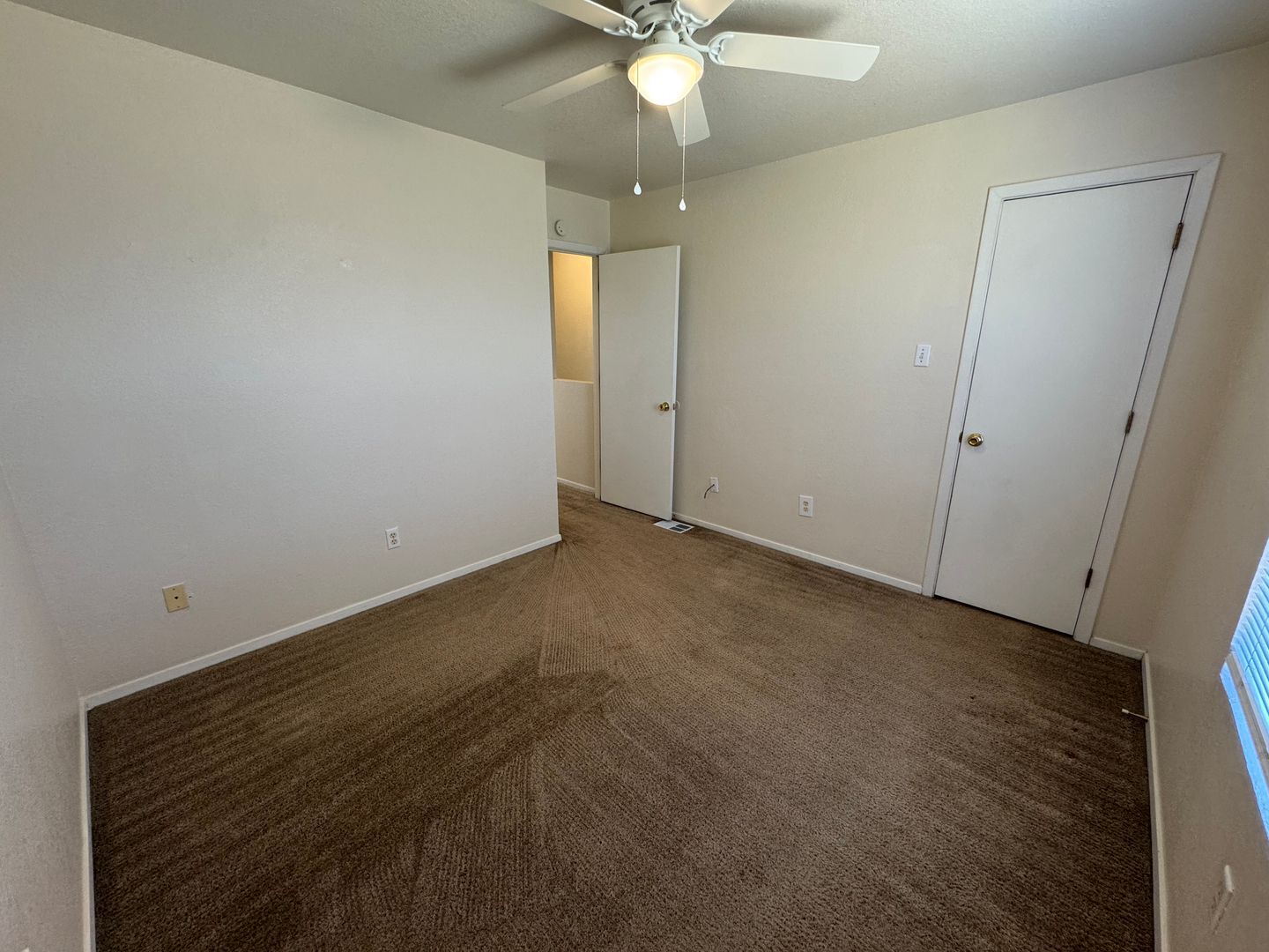 Building Photo - 1100 Leslie Cir