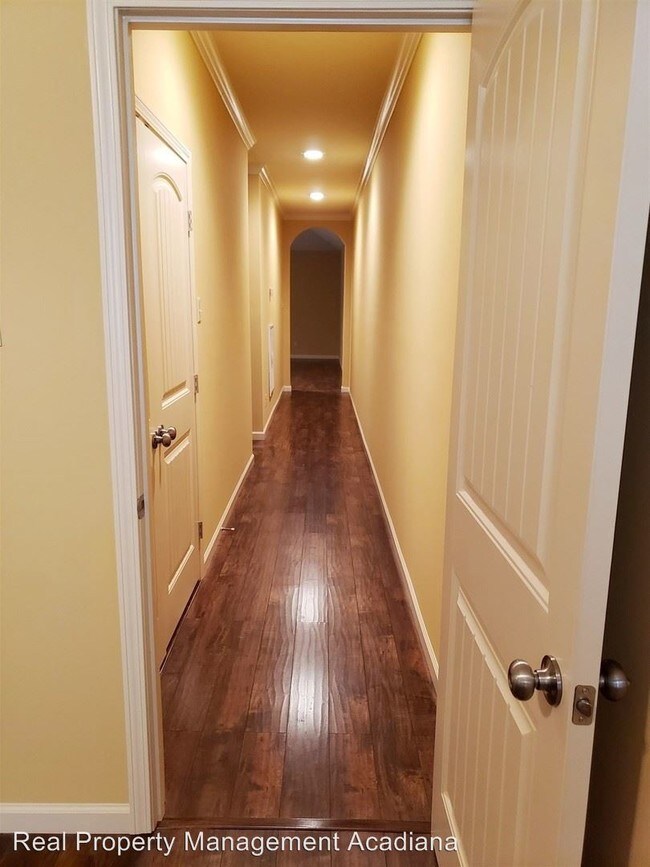 Building Photo - 3 br, 2 bath House - 332 Chimney Rock