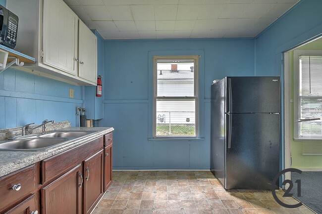 Building Photo - 1305 Willow St