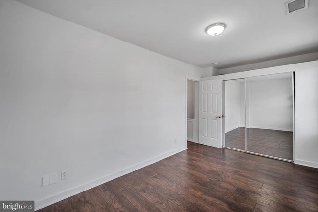 Building Photo - 125 Ford St