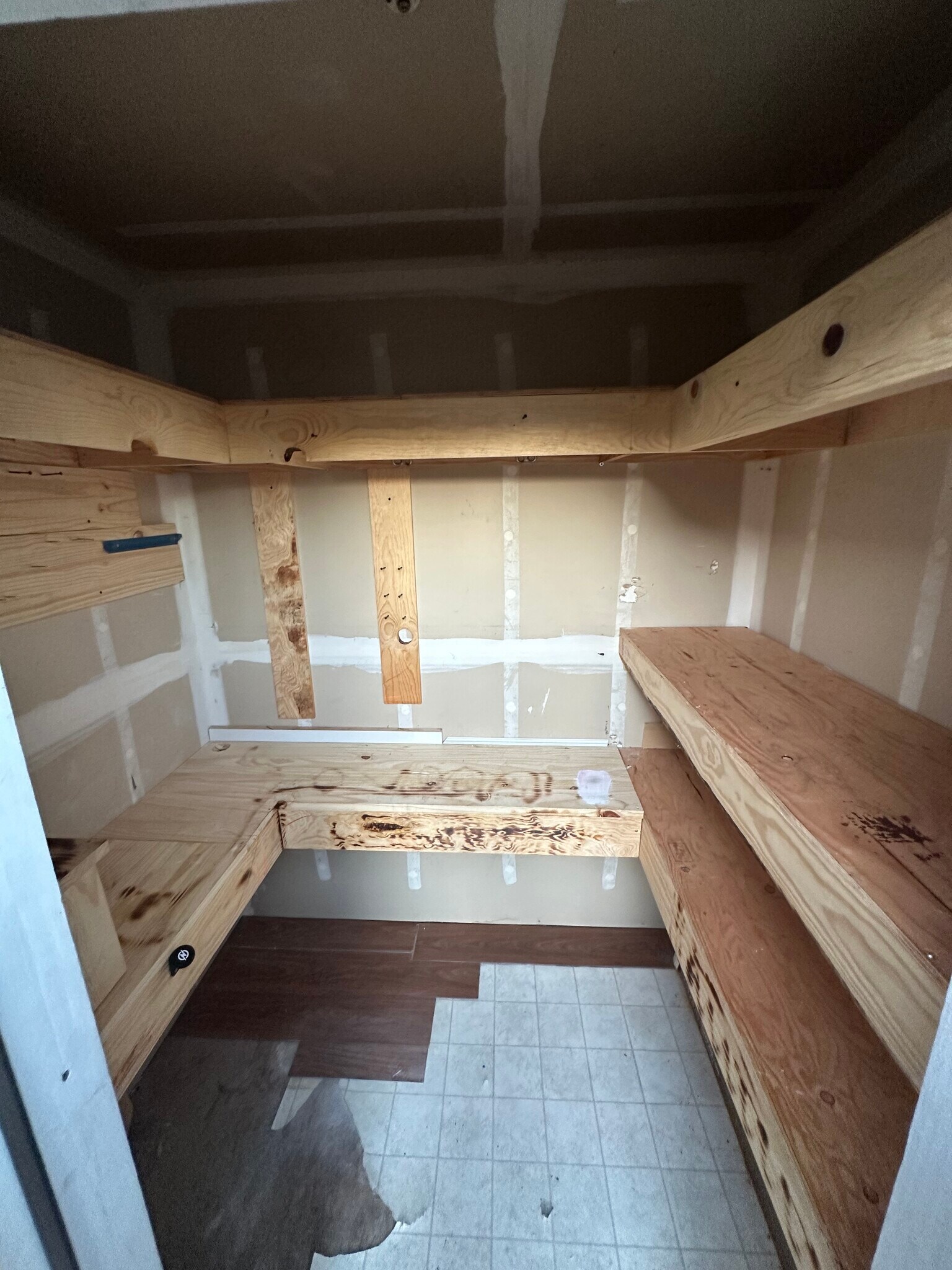 Building Photo - 173 Park Place Dr