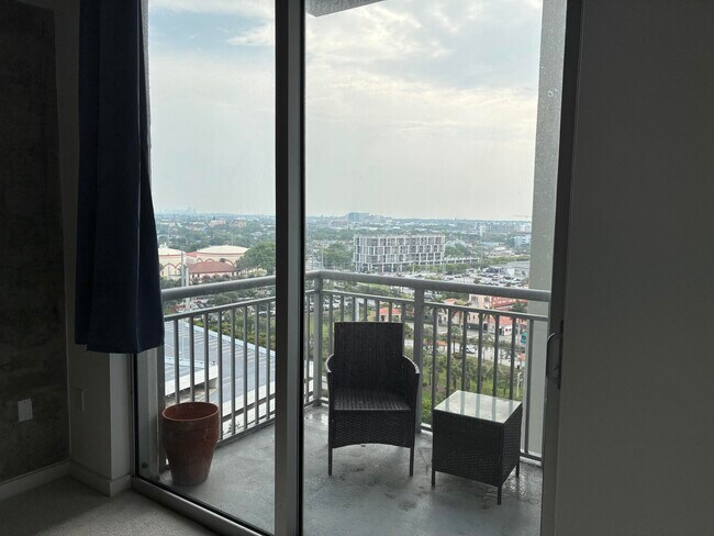 Building Photo - 300 S Australian Ave