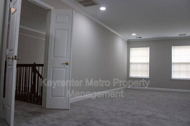 Building Photo - 1614 Albert Dr