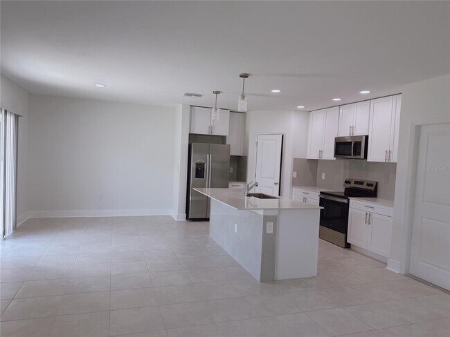 Building Photo - 2201 Aquifer Ln