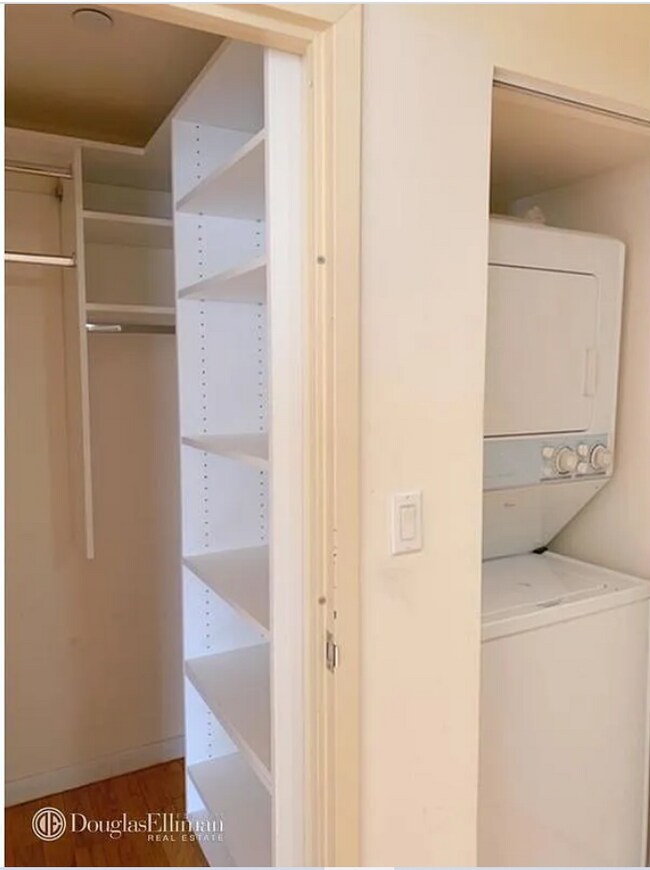 Building Photo - 970 41st St