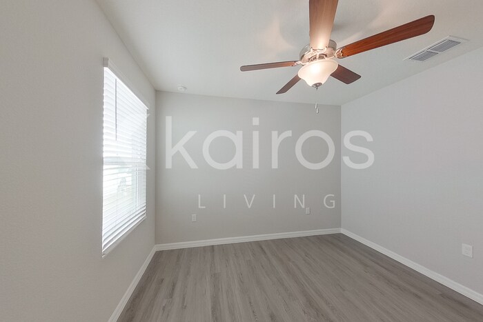 Building Photo - 8584 SW 44th Ct