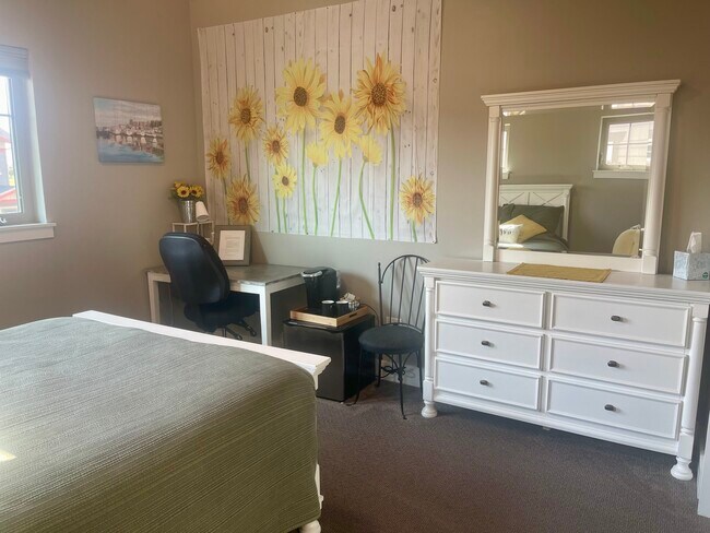 Building Photo - 3091 Lori Ln