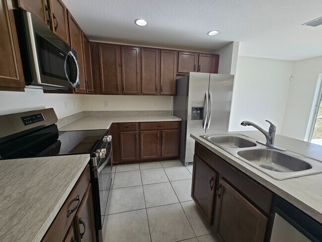 Building Photo - 3715 Eisel Wy