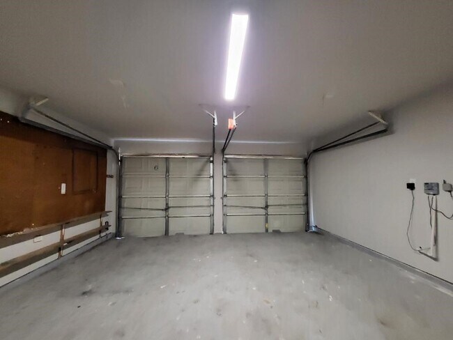 Building Photo - 20402 Westfield Pkwy Dr