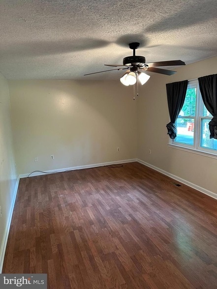 Building Photo - 11653 Cowpoke Cir