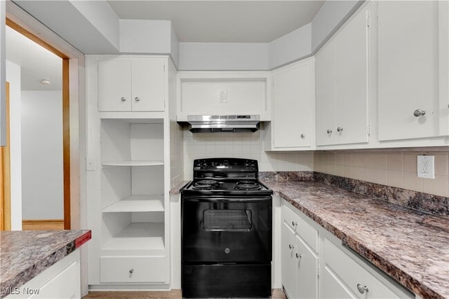 Building Photo - 6481 Glenwillow Dr