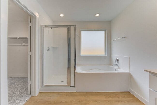 Building Photo - 9047 Rose Water Trl