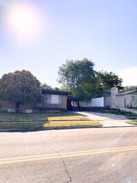 Building Photo - 2639 S 400 E