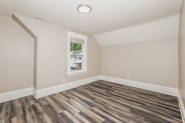 Building Photo - 15412 Ridpath Ave