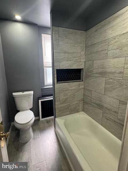 Building Photo - 6422 N Lambert St