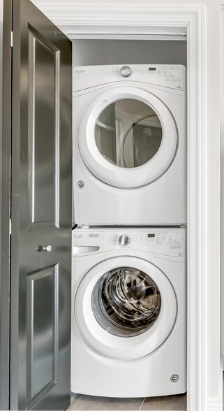 Building Photo - 141 Westminster Pl