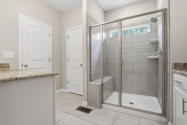 Building Photo - SPACIOUS AND BEAUTIFUL HOME IN MORRISVILLE-BRIER CREEK AREA