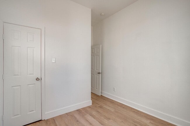 Building Photo - Charming Renovated 3-bedroom, 2-bathroom home!