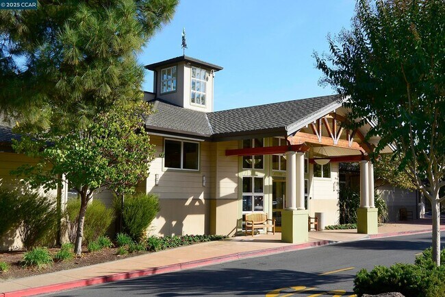 Building Photo - 3377 Rossmoor Pkwy