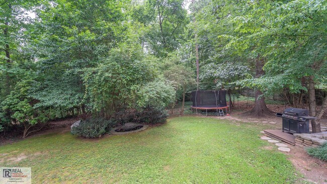 Building Photo - The Heart of Dunwoody
