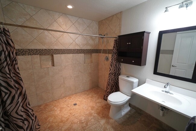 Building Photo - Immaculate Rental in Schertz! Realtor Commission: $500