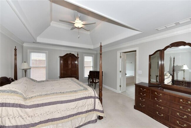 Building Photo - 735 Apsley Way