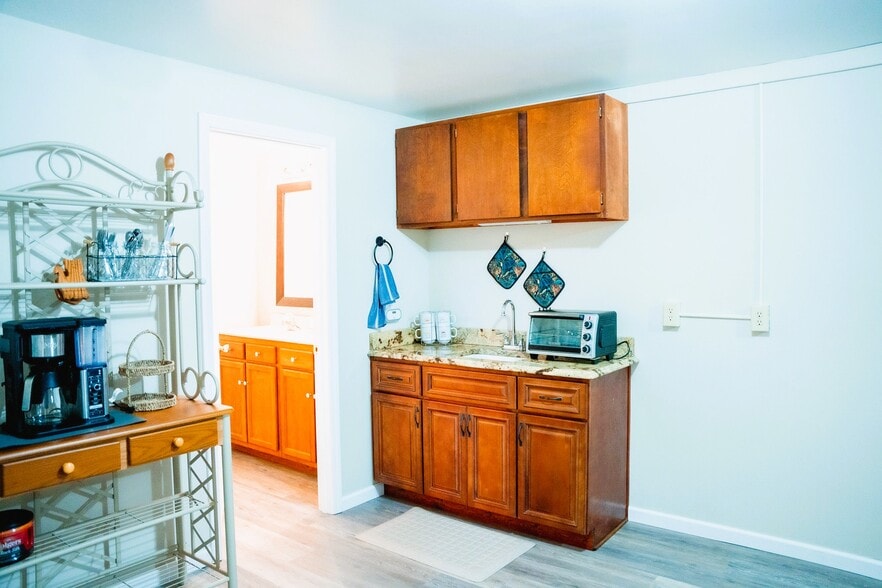 Building Photo - 2368 Bateman Bridge Rd