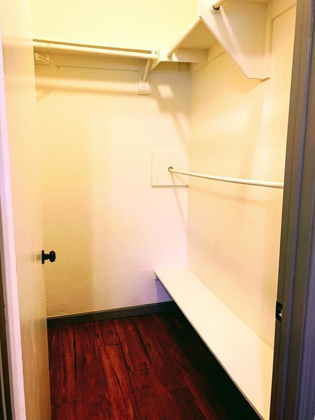 Building Photo - 10943 Laurel Canyon Blvd