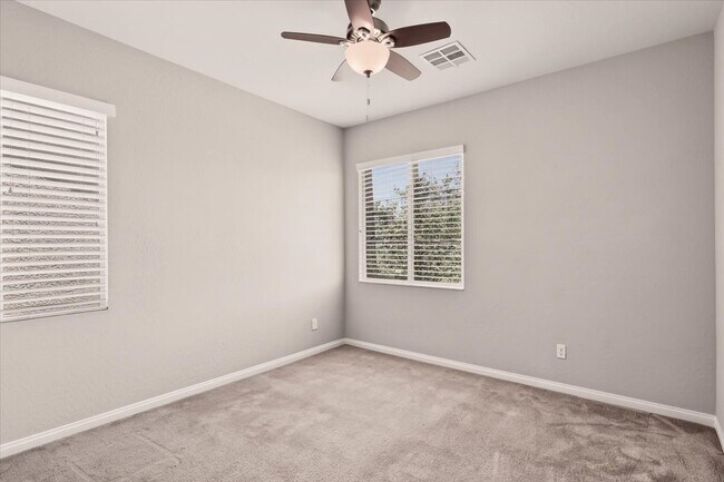 Building Photo - 10429 Deer Heights St
