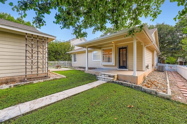 Building Photo - 4418 Mather
