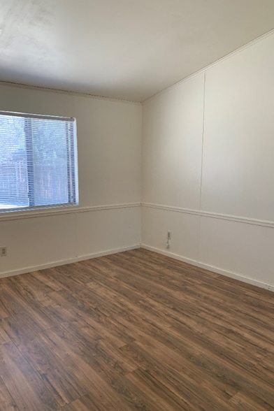 Building Photo - 680 Ocotillo Cir