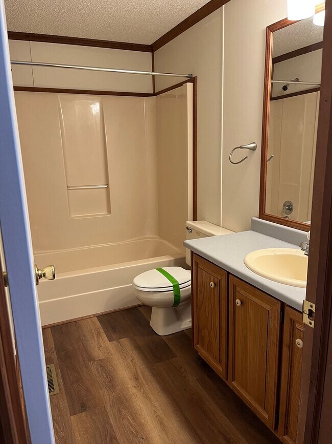 Building Photo - Amazing Gem in Lexington -  Lexington- Please call the Lexington Office to schedule tours: 803-35...