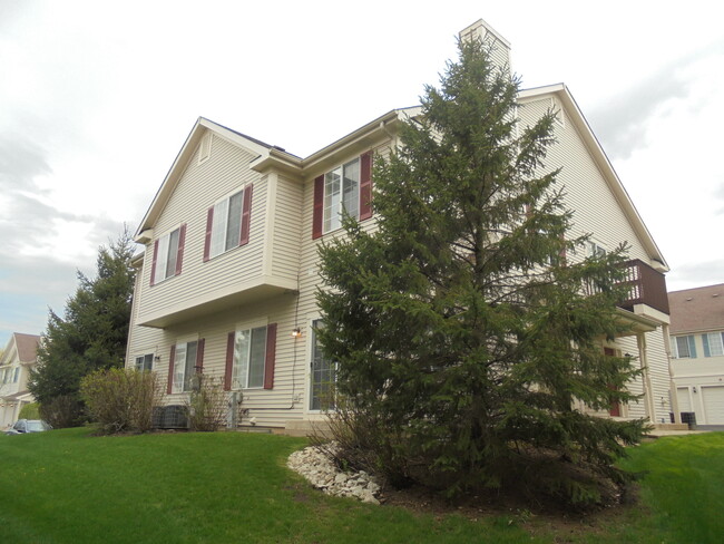 Building Photo - 615 Windsor Dr