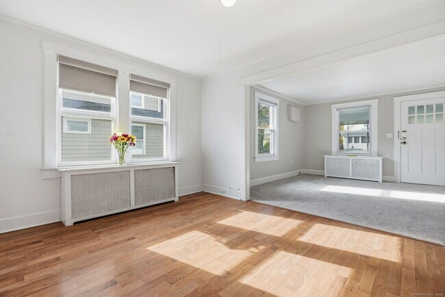 Building Photo - 41 Sterling Pl