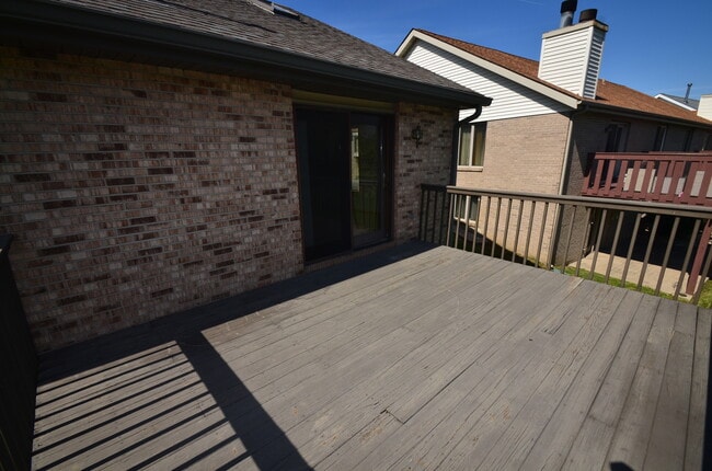 Building Photo - 1239 Wood Creek Bend