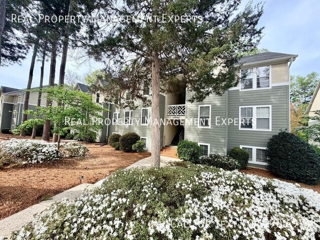 Building Photo - 20119 Henderson Rd