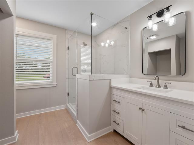 Building Photo - 421 S Interurban St