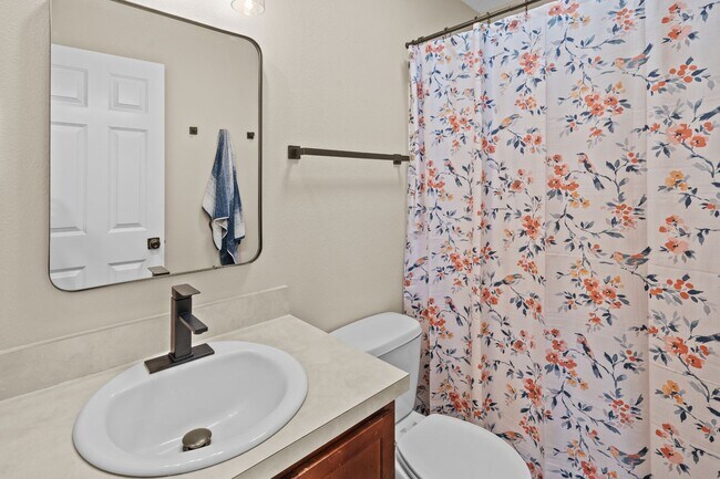 Building Photo - 45 Canyon Oak Loop